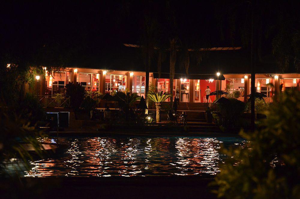 Iguazu Inn Hostel Puerto Iguazú Esterno foto