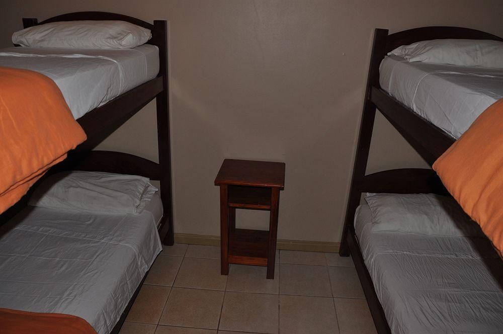 Iguazu Inn Hostel Puerto Iguazú Esterno foto
