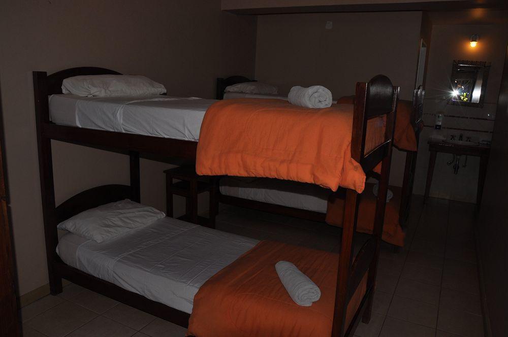 Iguazu Inn Hostel Puerto Iguazú Esterno foto