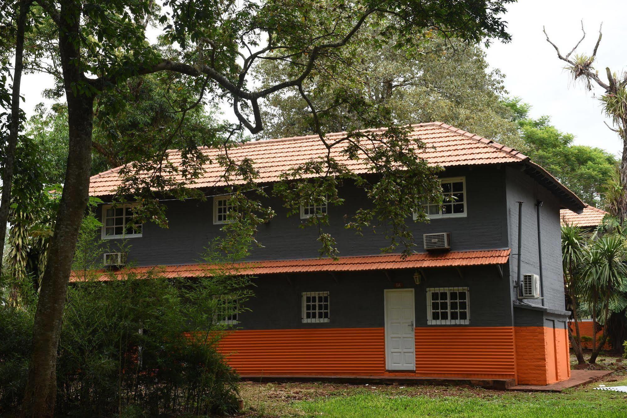Iguazu Inn Hostel Puerto Iguazú Esterno foto